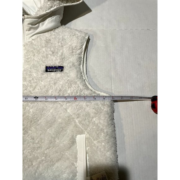 Women's Patagonia White Teddy Bear Fleece Reversible Size Medium | R1 - Picture 7 of 9